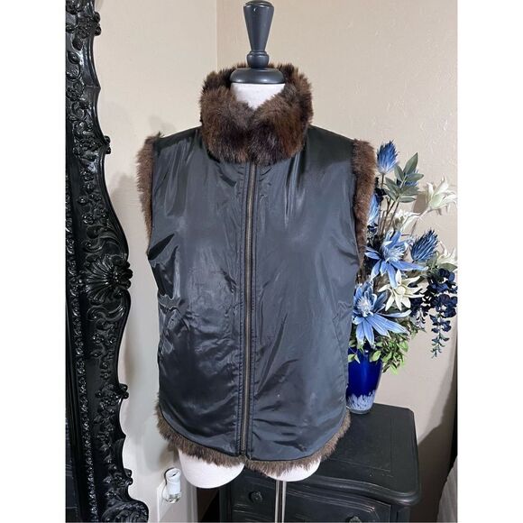 Coaco New York Faux Fur Reversible Vest Size Medium - Picture 3 of 4